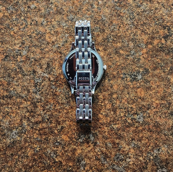 Fossil Brand Women's Silver Tone Watch - Picture 4 of 6
